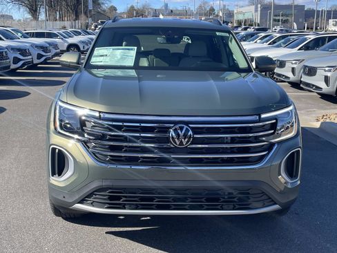 New 2026 Volkswagen Atlas SE FWD image 2