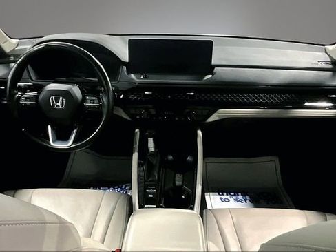 Certified 2023 Honda Accord Touring image 7