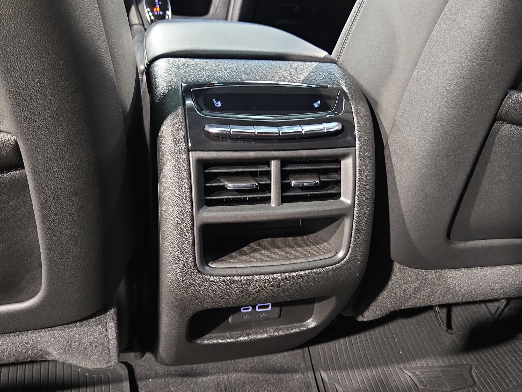 Used 2021 Cadillac XT5 Sportv w/ Platinum Package AWD/4WD image 39