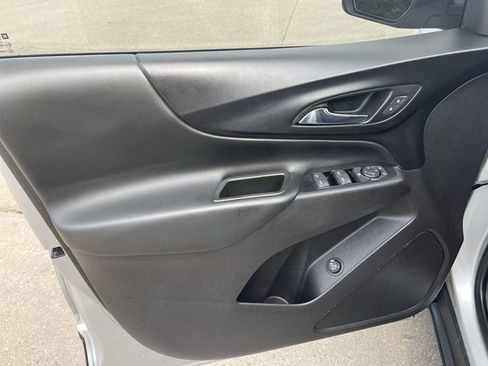 Used 2018 Chevrolet Equinox LT image 10