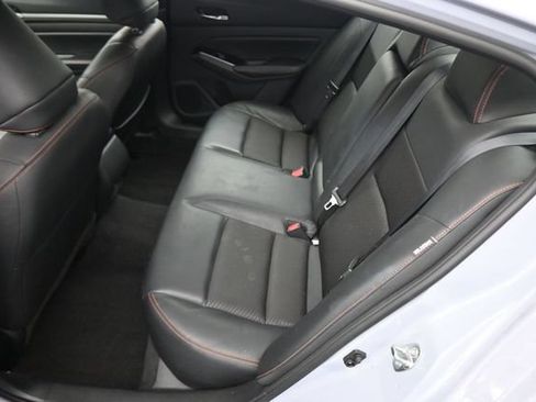 Used 2024 Nissan Altima 2.5 SR FWD image 19