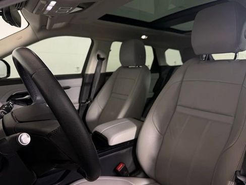 Used 2023 Land Rover Range Rover Evoque SE image 5