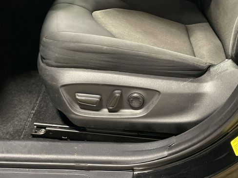 Used 2022 Toyota Camry LE FWD image 13