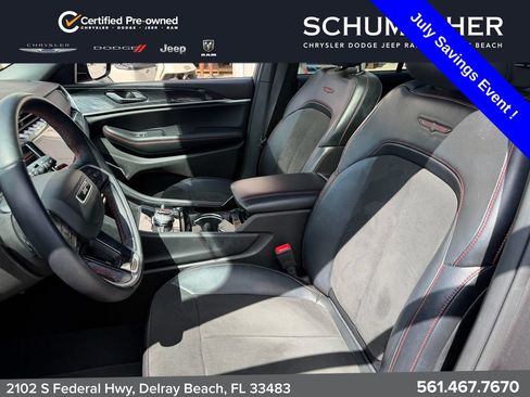 Used 2022 Jeep Grand Cherokee Trailhawk AWD/4WD image 12