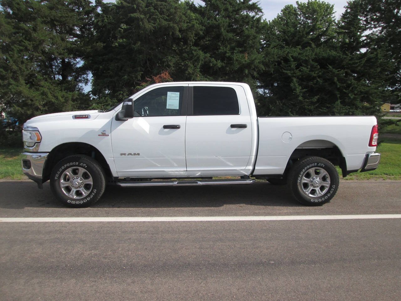Used 2024 RAM 2500 Big Horn w/ Off Road Package AWD/4WD image 2