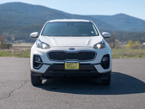 Used 2020 Kia Sportage LX image 2