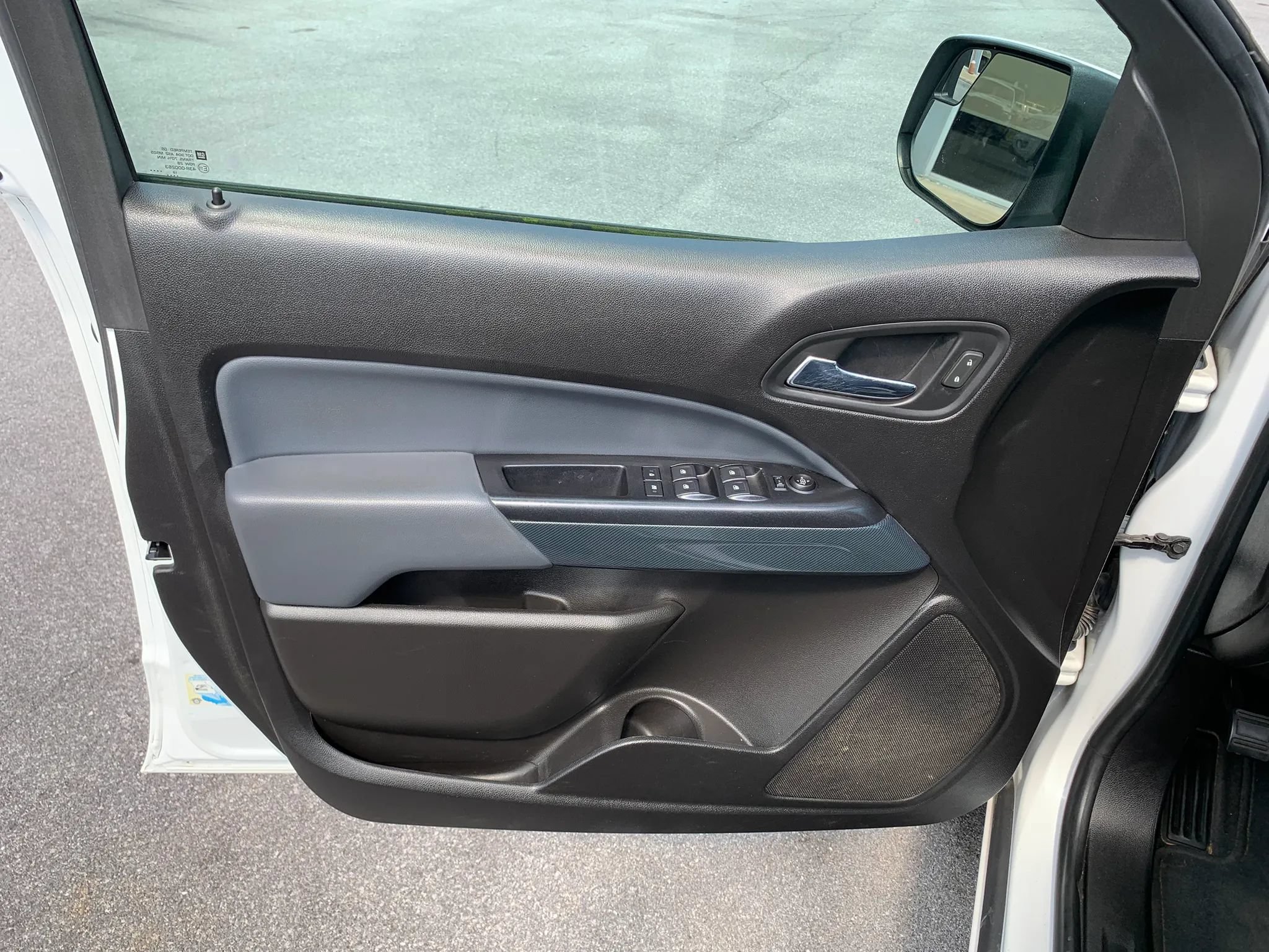 Used 2019 Chevrolet Colorado Z71 AWD/4WD image 7