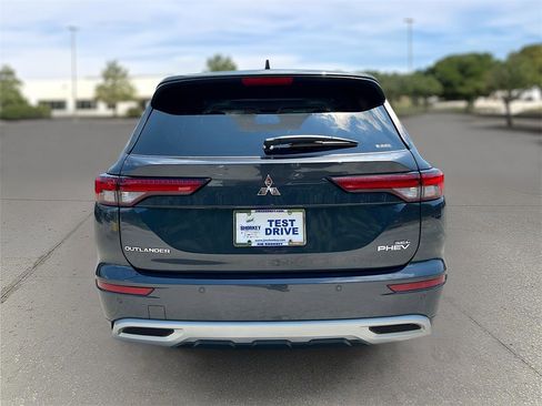 New 2025 Mitsubishi Outlander SEL image 6