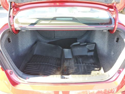 Certified 2018 Honda Accord Touring image 8