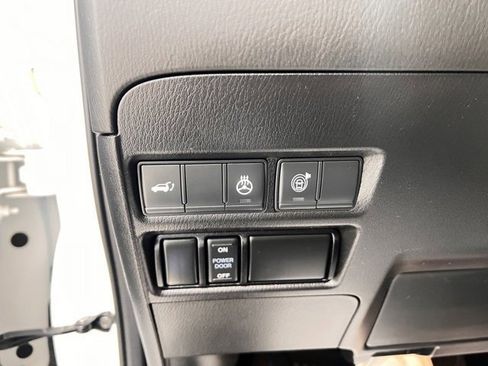 Used 2021 Nissan Armada Platinum w/ Captain's Chairs Package image 25