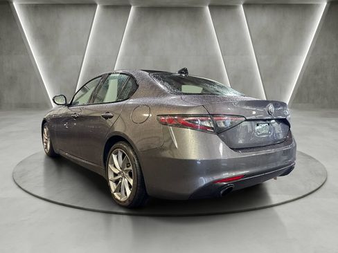 Used 2024 Alfa Romeo Giulia Ti RWD image 5