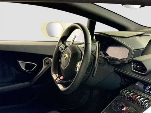 Used 2018 Lamborghini Huracan LP 580-2 image 31