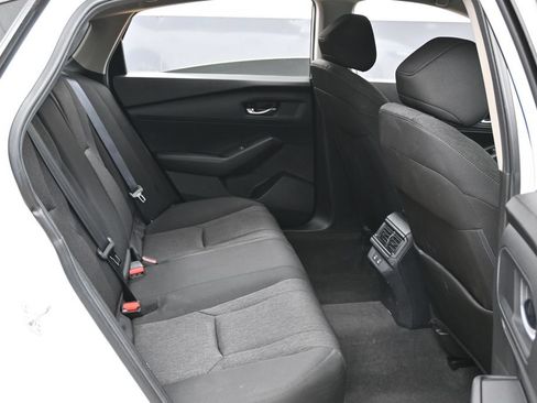 Used 2025 Honda Accord LX image 32