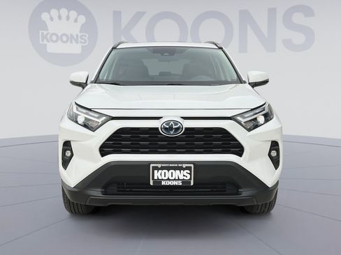 Used 2023 Toyota RAV4 XLE image 11