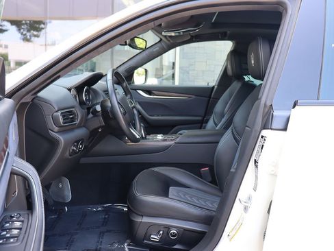 Used 2022 Maserati Levante GT image 41