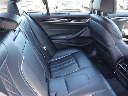 Used 2018 BMW M550i xDrive AWD/4WD image 16