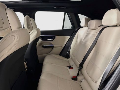 Certified 2026 Mercedes-Benz GLC 300 image 8