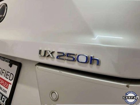 Used 2019 Lexus UX 250h w/ Premium Package image 84