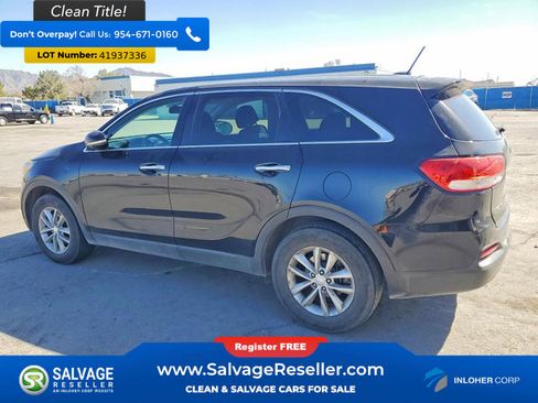 Used 2017 Kia Sorento L image 3