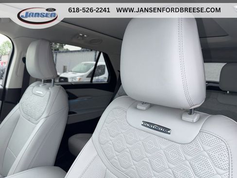 Used 2025 Ford Explorer Platinum w/ Ultimate Package AWD/4WD image 12