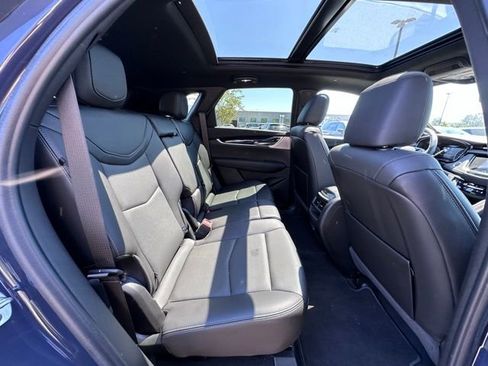 Used 2024 Cadillac XT5 Premium Luxury w/ Technology Package AWD/4WD image 33