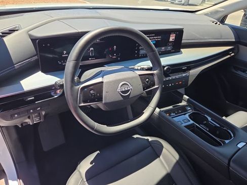 Certified 2025 Nissan Murano SL AWD/4WD image 11
