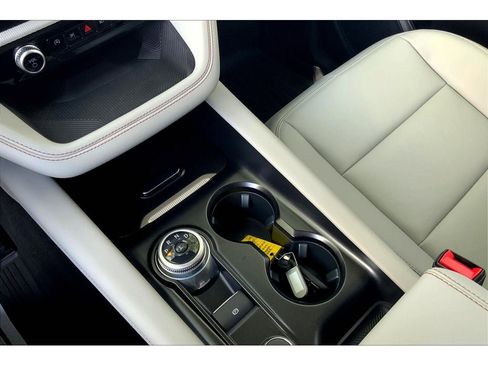 New 2025 Ford Explorer Active w/ Active Comfort Package image 8