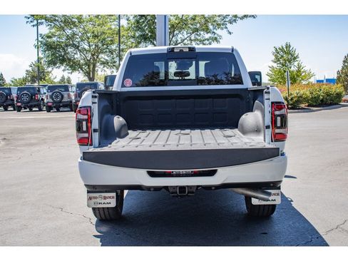 Used 2023 RAM 2500 Limited AWD/4WD image 11
