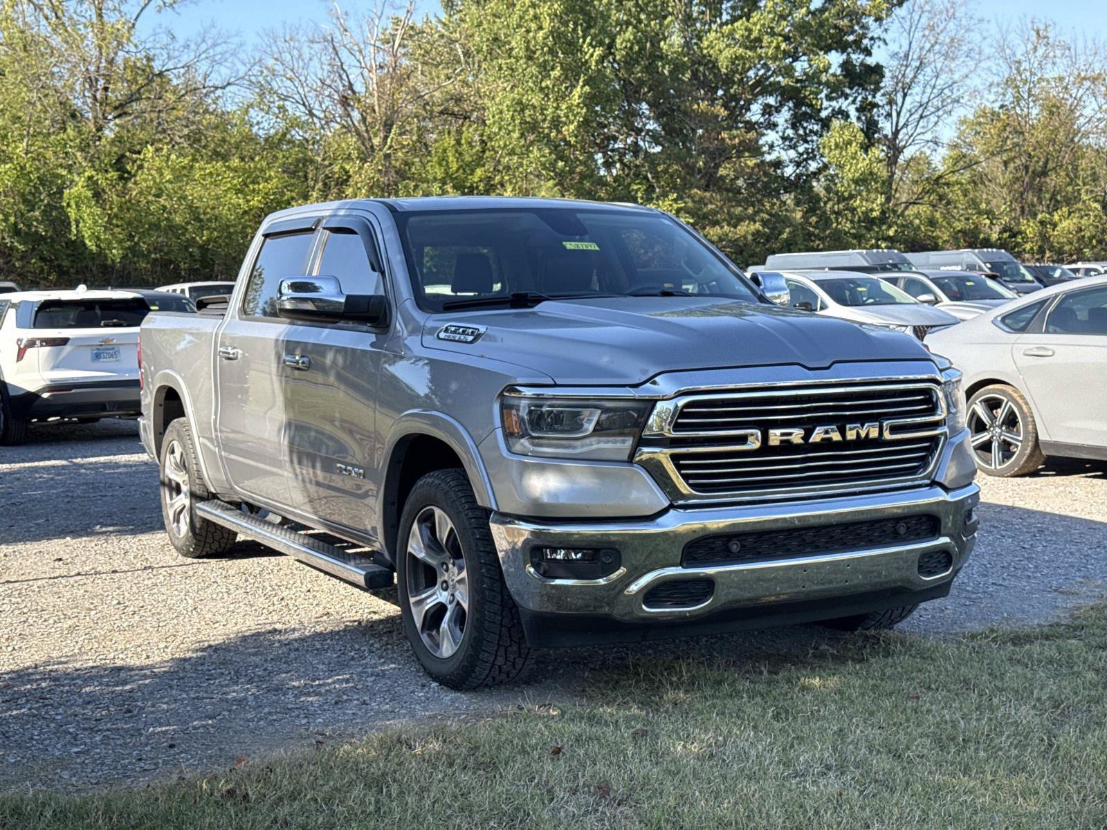 Used 2019 RAM 1500 Laramie AWD/4WD image 3