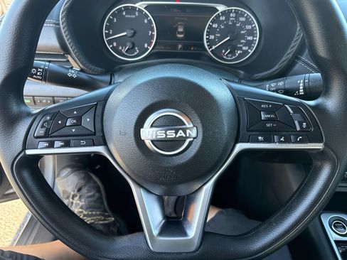 Used 2025 Nissan Sentra SV FWD image 26