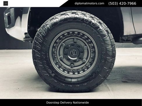 Used 2021 Toyota Tundra SR5 w/ SR5 Upgrade Package AWD/4WD image 36