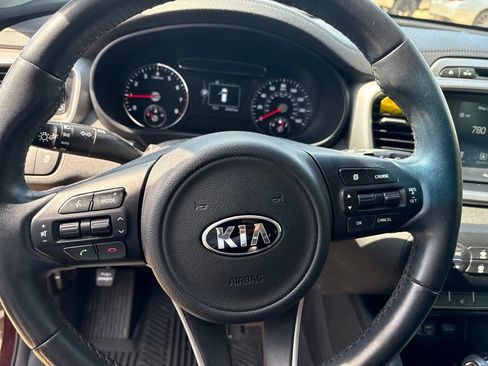 Used 2017 Kia Sorento FWD w/ LX Convenience Package image 15