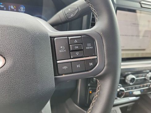 Used 2025 Ford F450 Lariat AWD/4WD image 26