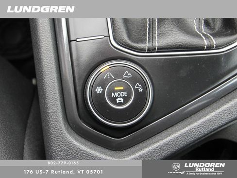 Used 2023 Volkswagen Tiguan SE R-Line image 29