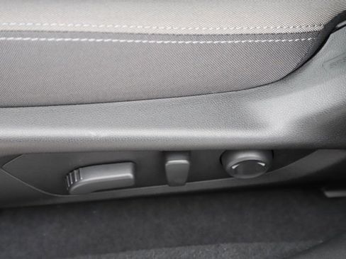 Certified 2025 Subaru Crosstrek 2.0i Premium image 12