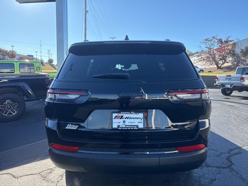 New 2025 Jeep Grand Cherokee L Altitude image 8