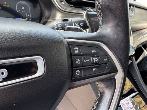 Used 2021 Jeep Grand Cherokee L Limited AWD/4WD image 17
