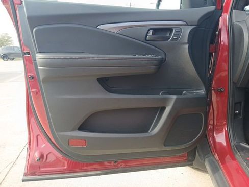 Used 2022 Honda Passport TrailSport image 17