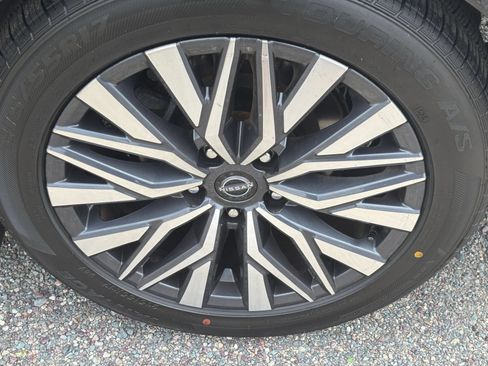 Used 2025 Nissan Altima 2.5 SV FWD image 28