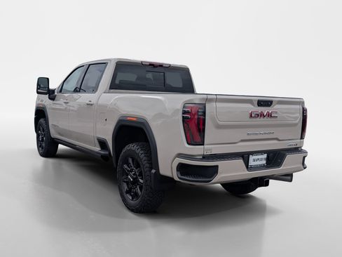 New 2026 GMC Sierra 2500 AT4 w/ AT4 Premium Plus Package AWD/4WD image 4