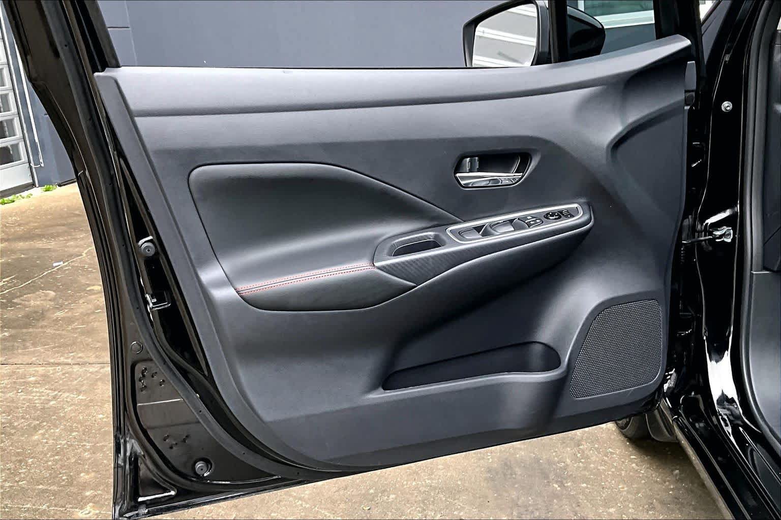 Certified 2025 Nissan Versa SR w/ Trunk Package FWD image 20