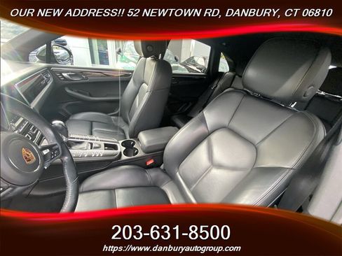 Used 2021 Porsche Macan AWD/4WD image 12