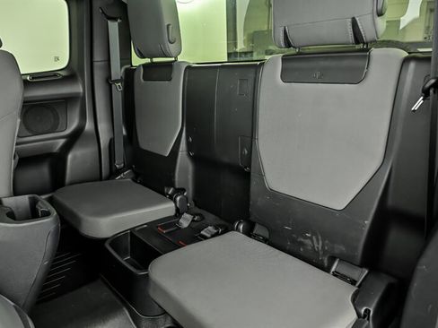 Used 2019 Toyota Tacoma SR w/ SX Package RWD image 16