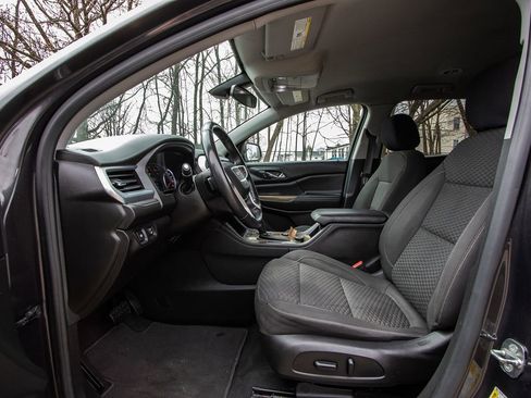 Used 2018 GMC Acadia SLE w/ Driver Alert Package I image 9