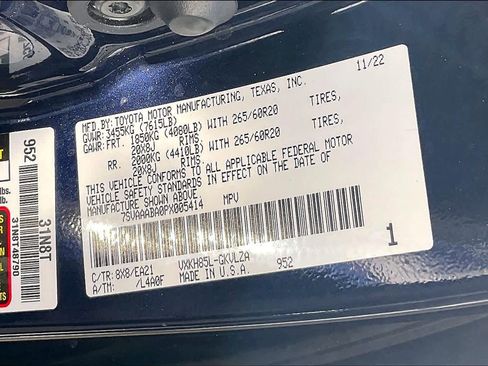 Used 2023 Toyota Sequoia Limited image 32