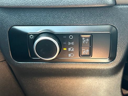 Used 2025 Ford Escape Active FWD image 29