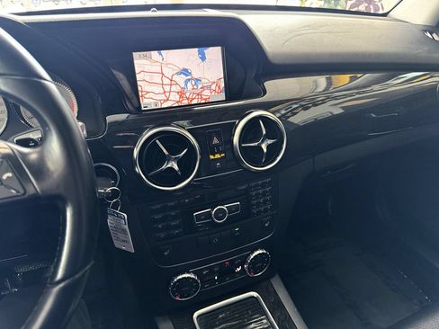 Used 2013 Mercedes-Benz GLK 350 4MATIC w/ Premium 1 Pkg image 21