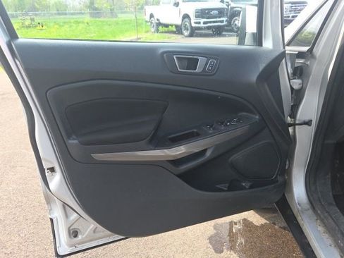Used 2020 Ford EcoSport SE image 18
