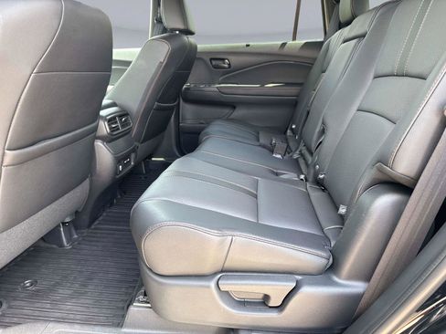 Certified 2025 Honda Passport TrailSport image 15