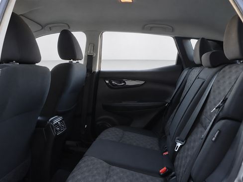 Used 2021 Nissan Rogue Sport SV FWD image 17